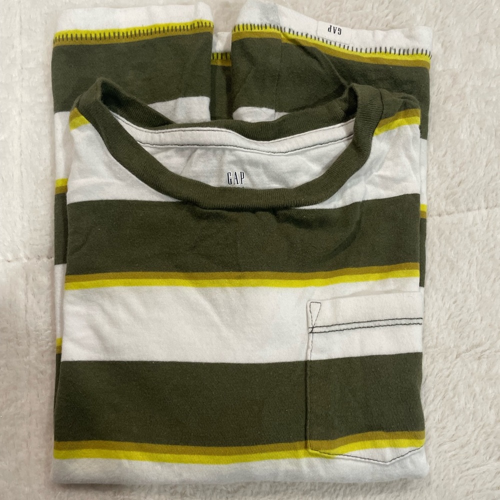 BRAND NEW - Boys Gap T-shirt